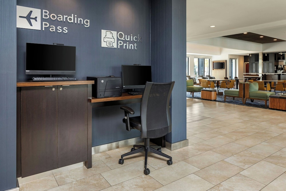 Courtyard by Marriott Chicago Highland Park Northbrook - photo 26