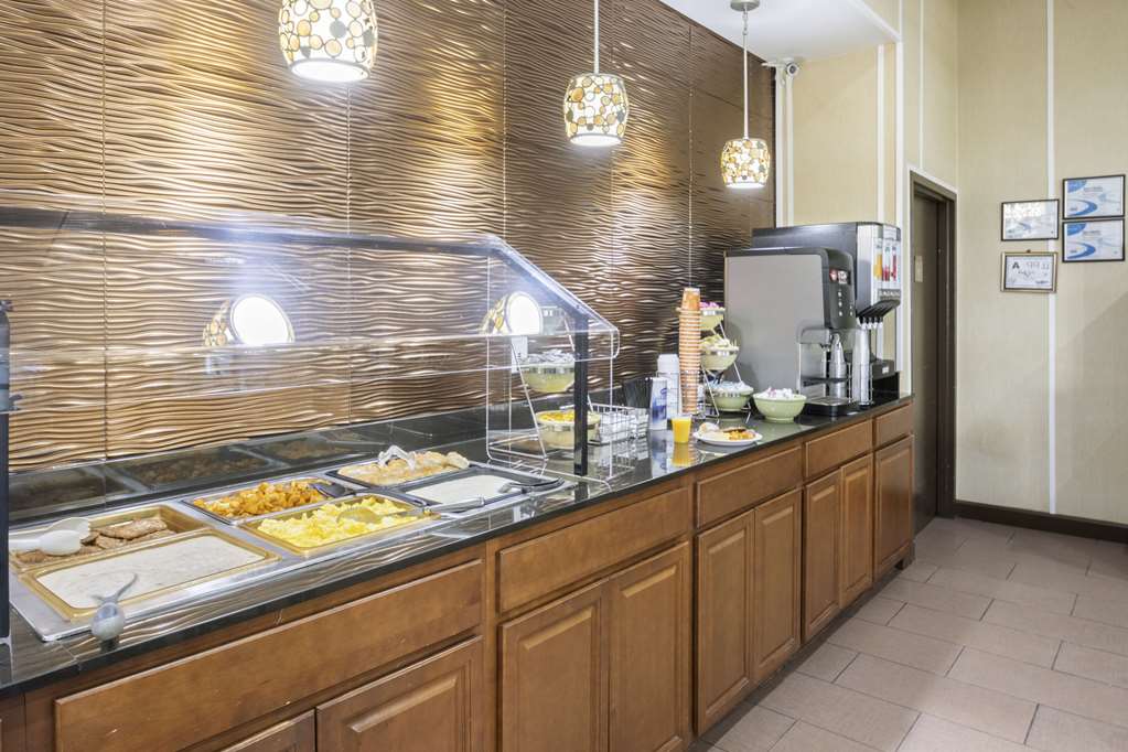 Quality Suites Hickory South - photo 53