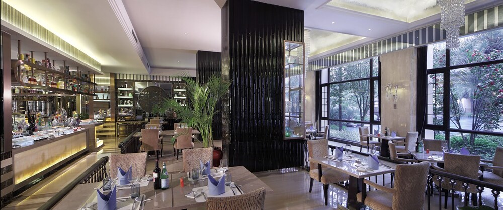 Chateau Star River Guangzhou Peninsula in Guangzhou, People's Republic of China