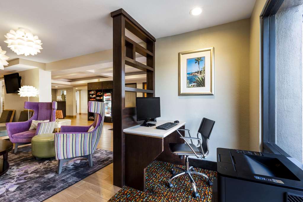 La Quinta Inn & Suites by Wyndham San Diego Mission Bay - photo 30