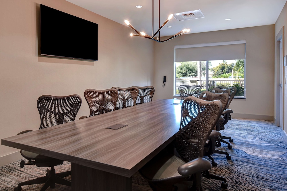 Hilton Garden Inn Ft Myers - photo 40