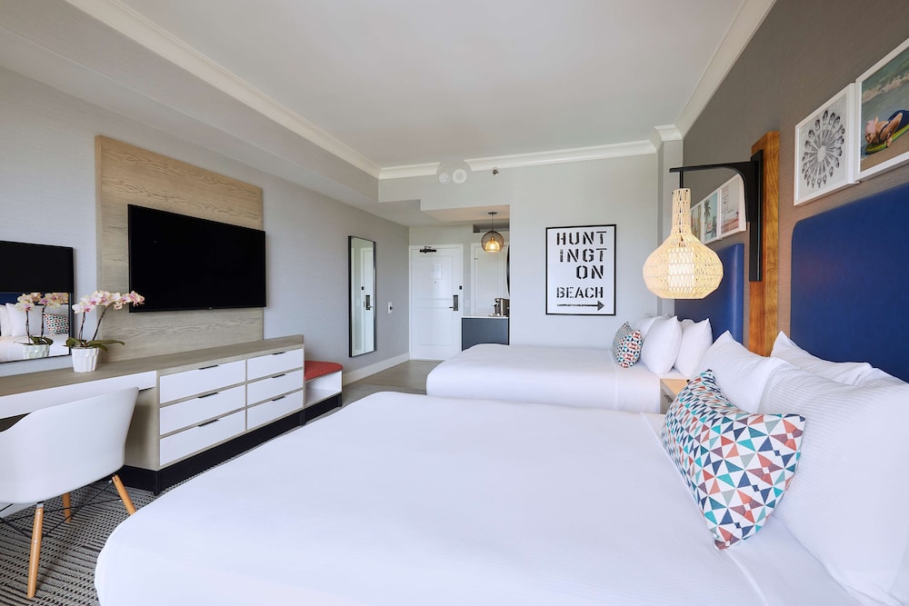 The Waterfront Beach Resort A Hilton Hotel - photo 43