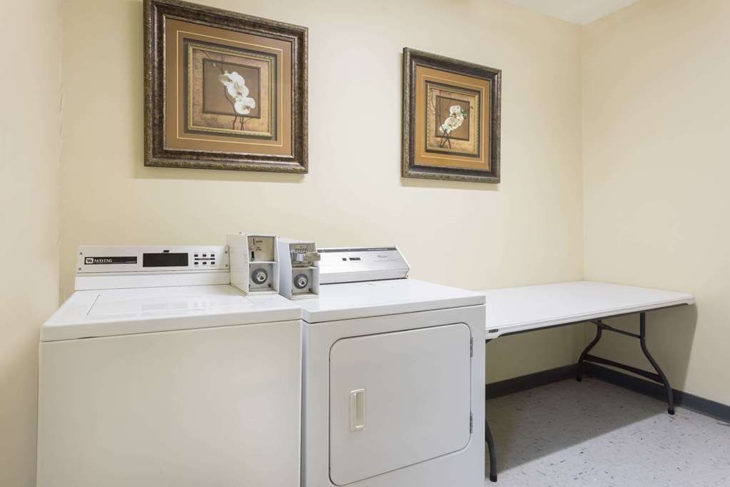 Super 8 by Wyndham Duson Lafayette West Area - photo 15