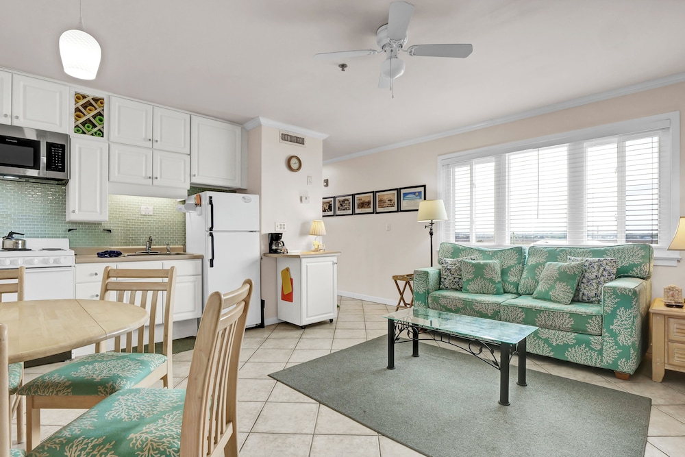 Sandpeddler Inn & Suites - photo 76