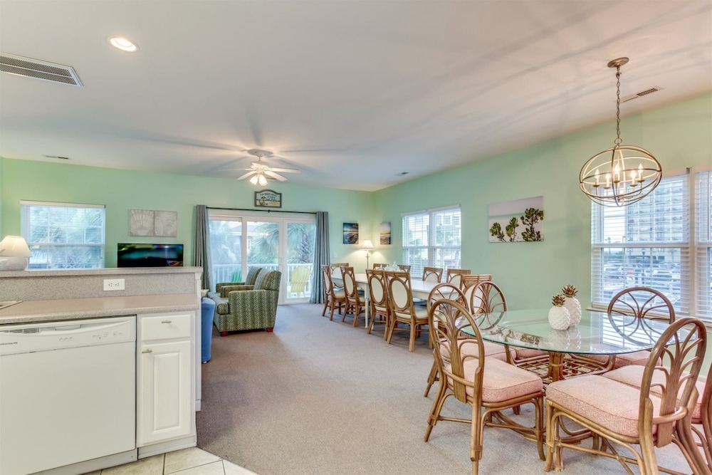 An Amazing Surfside Beach Escape - photo 20