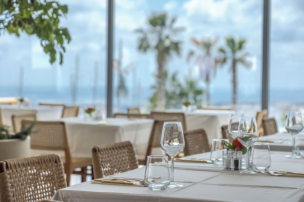 מזון ומשקאות