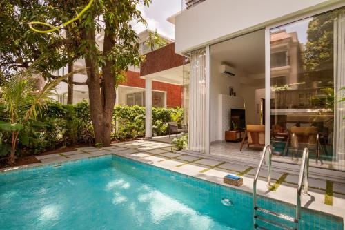 La Donaira 2 & 3 BHK Villas with Private Pool Garden & Kitchen 10 mins to Vagator & Morjim Beach — 4-Star Luxury Hotel in Solim, India