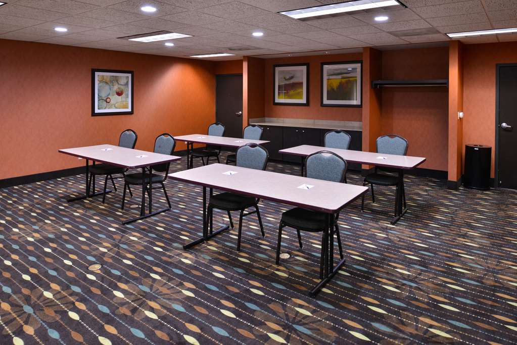 Best Western Plus Wichita West Airport Inn - photo 22