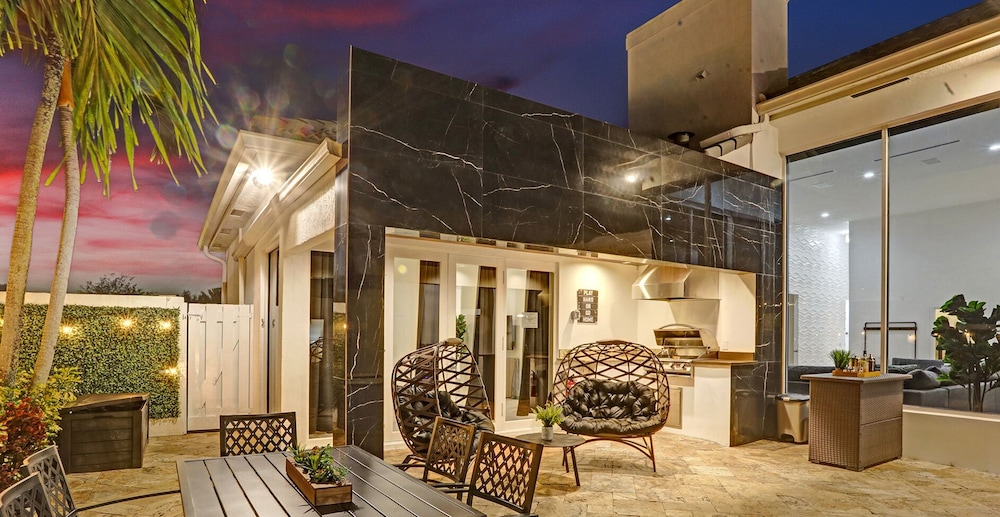 Sophia's Compound resort w heated pool - photo 53
