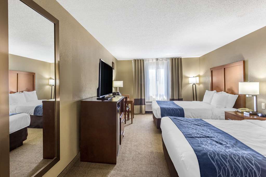 Comfort Inn Gurnee near Six Flags - photo 17