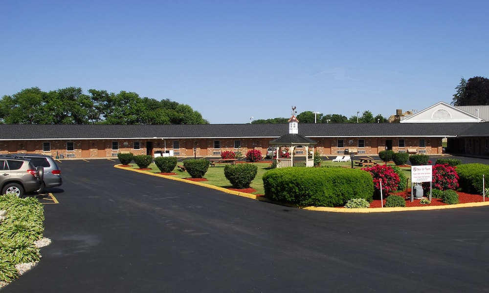 Weathervane Motor Court - photo 11