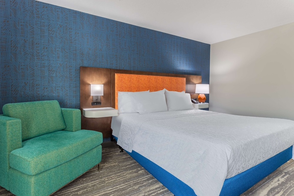 Hampton Inn Sioux Falls - photo 19
