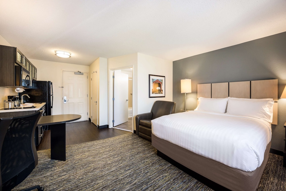 Sonesta Simply Suites Phoenix Glendale - photo 4