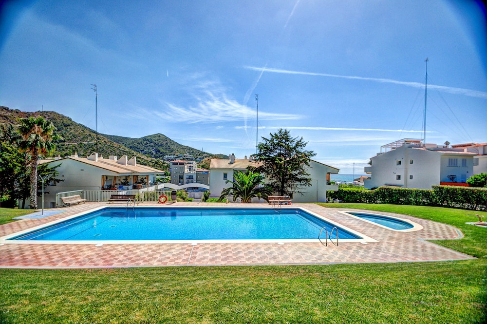 The Beach Studio Daiguadolc — Sitges