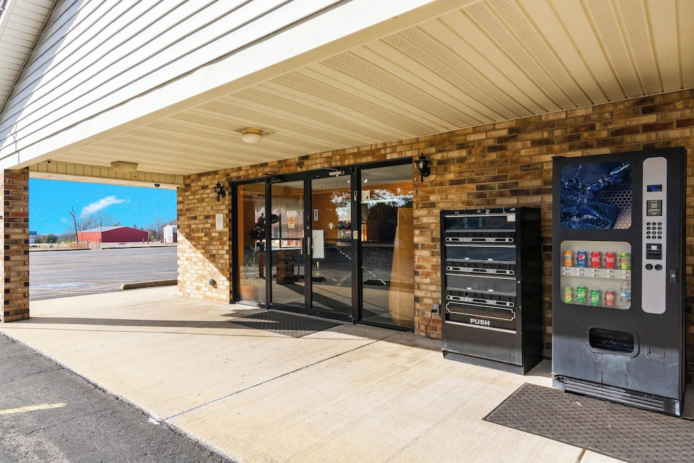 Budget Host Inn by Hotel O Portland near I 65 - photo 29