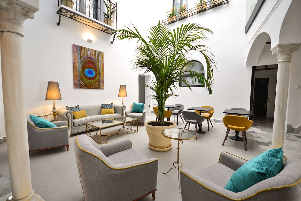 Legado Alcázar Hotel — 4-Star Luxury Hotel in Sevilla, Spain