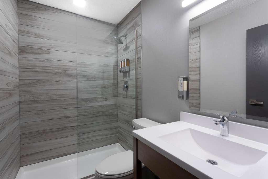 Travelodge by Wyndham Elkhart - photo 14