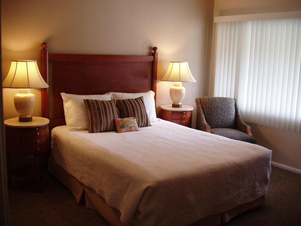 Indian Creek Lodge - photo 5