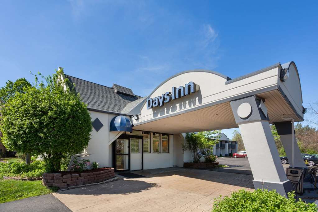 Days Inn by Wyndham Ann Arbor - featured photo