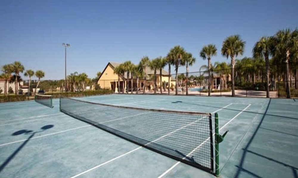 Ohana at Paradise Palms: Resort Townhome W Pool 5 Bedroom Townhouse - photo 9