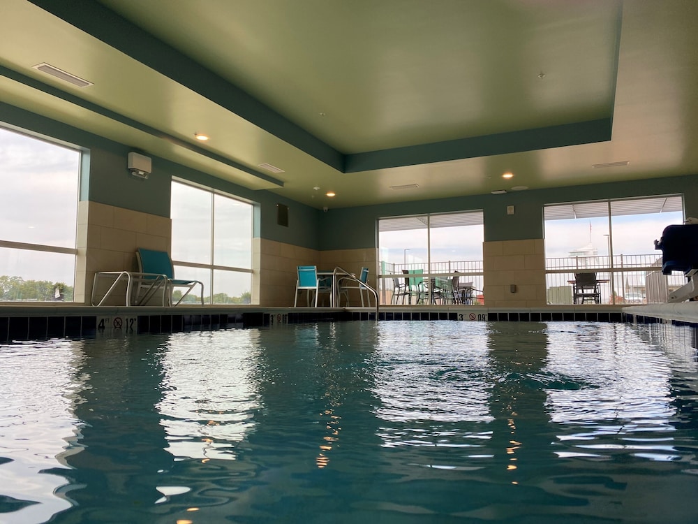 Holiday Inn Express & Suites Union City by IHG - photo 20