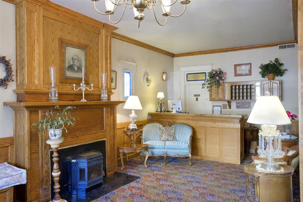 Americas Best Value Inn & Suites Royal Carriage - photo 6