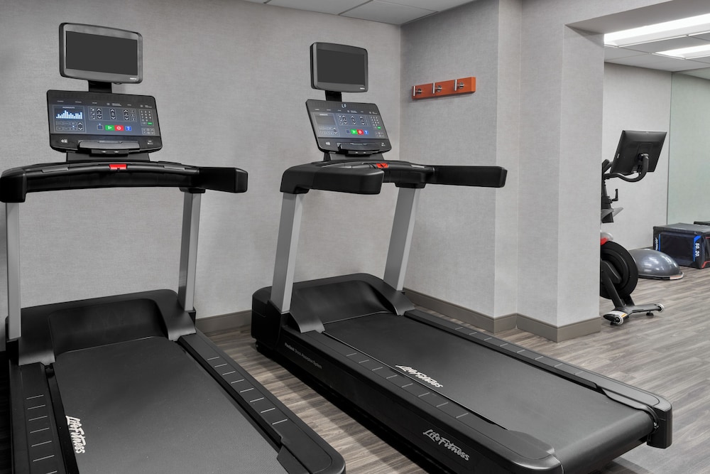 Hampton Inn Charlotte Uptown - photo 26