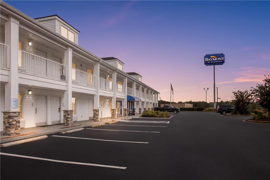 Baymont by Wyndham Forest City - photo 6