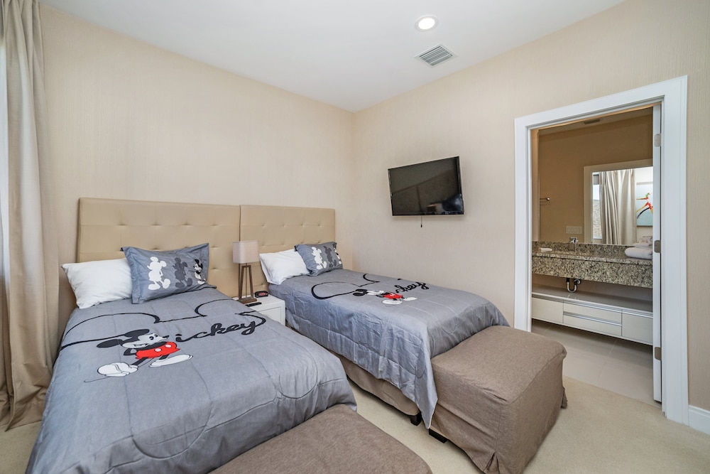 Modern Magic Village Resort Townhouse 7662 - photo 3
