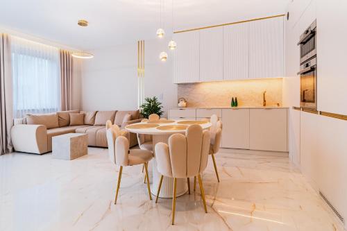 Horizon5 by MYPART in your apartment — 4-Star Luxury Hotel in Gdansk, Poland