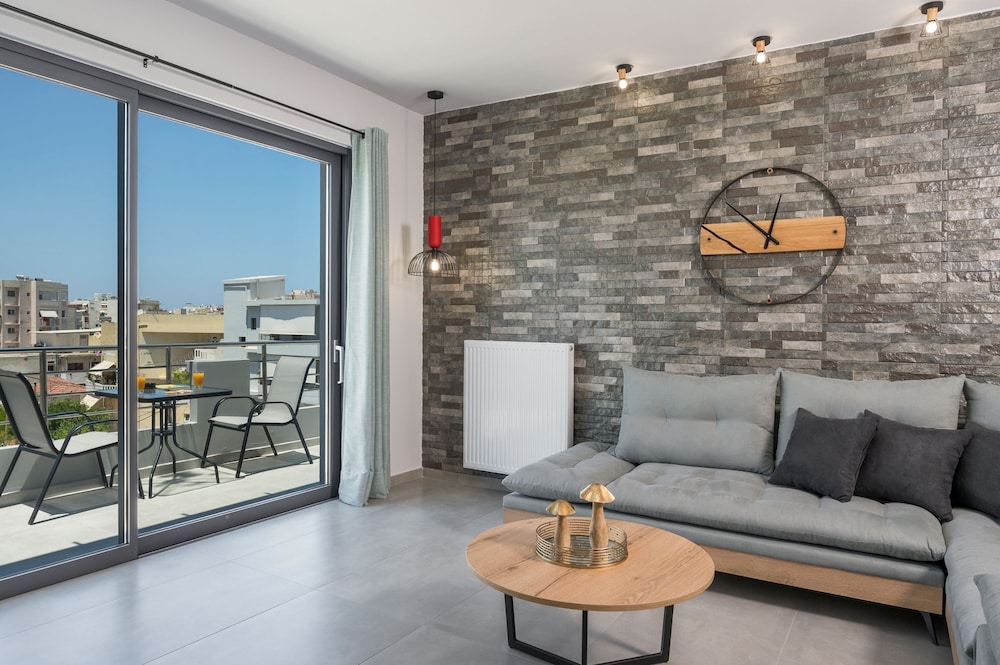 Aromi Apartments — 4-Star Luxury Hotel in Chania, Greece