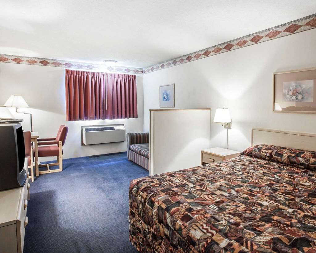 Rodeway Inn and Suites Spokane - photo 20