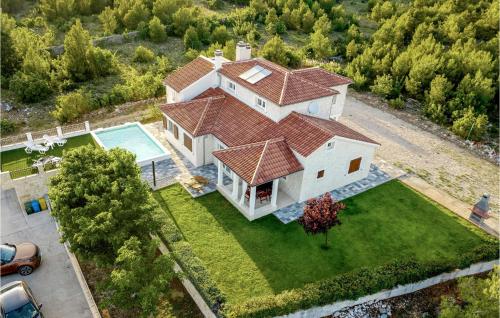 Nice Home In Dubrava Kod Sibenika — 4-Star Luxury Hotel in Dubrava, Croatia