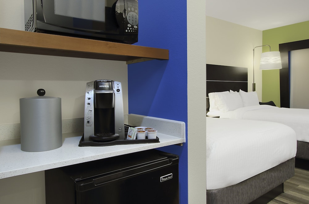 Holiday Inn Express & Suites Brookshire Katy Freeway by IHG - photo 8