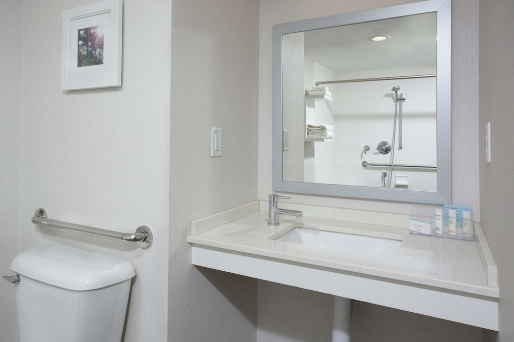 Hampton Inn High Point - photo 23