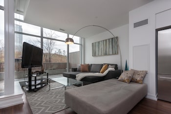 Applewood Suites Condo Townhome