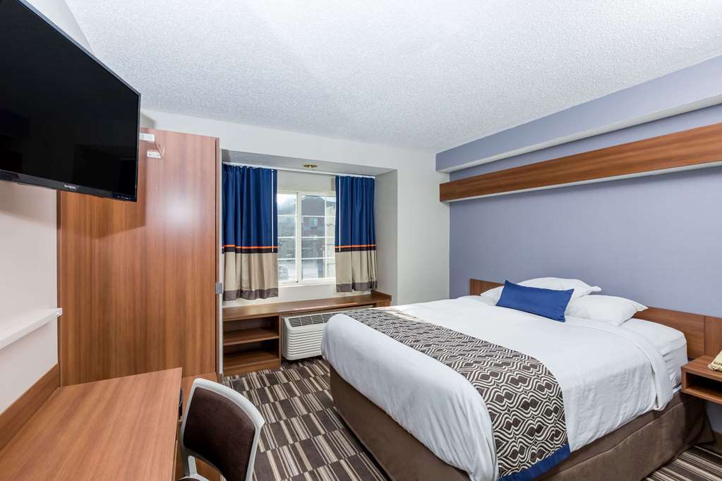 Microtel Inn & Suites by Wyndham Sioux Falls - photo 5
