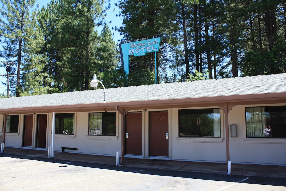 Mother Lode Motel - photo 35