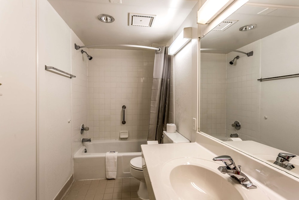 Americas Best Value Inn Edgewood - photo 16