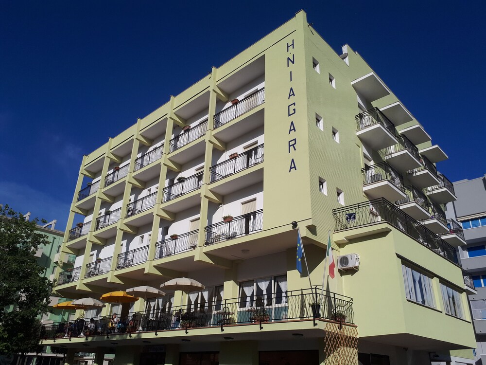 Hotel Niagara — Cesenatico