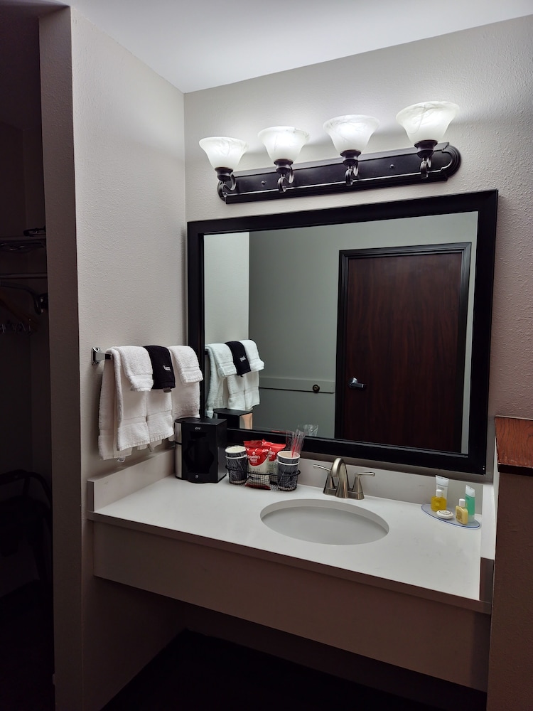 Kelly Inn Billings Montana - photo 36