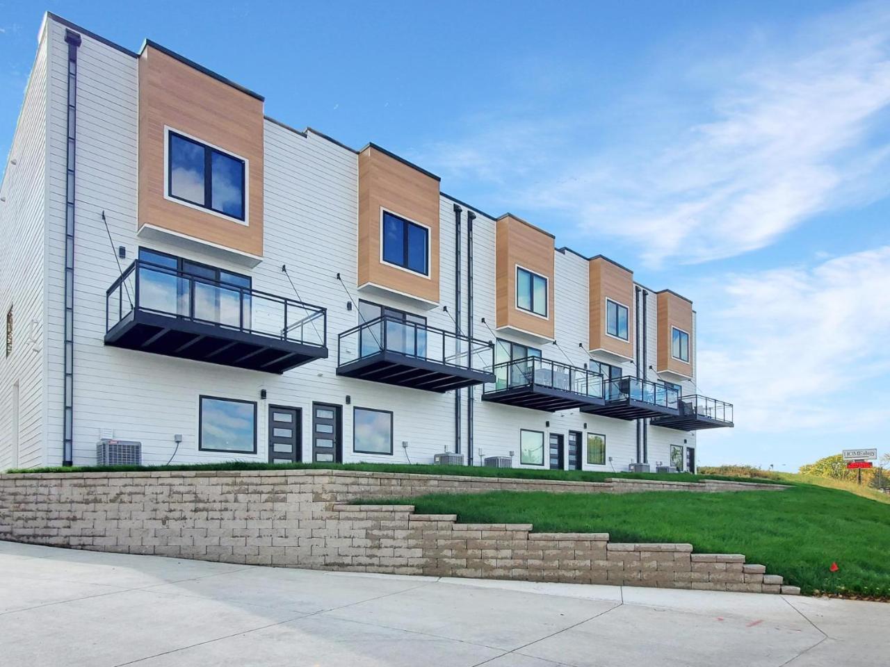 CentralPark Townhome B10 — hotel in Arnolds Park