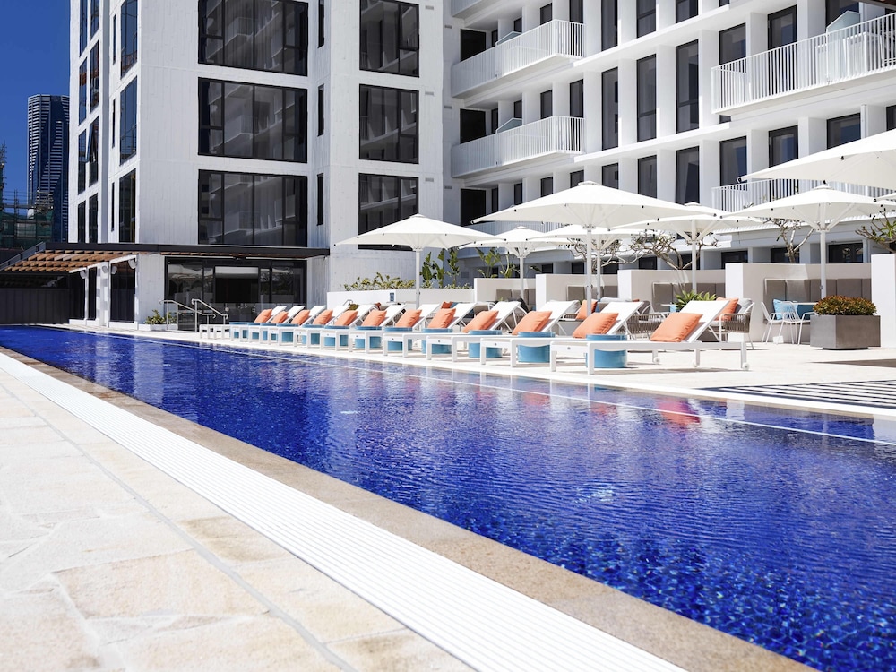 The Johnson Brisbane Art Series — 4-Star Luxury Hotel in Brisbane, Australia
