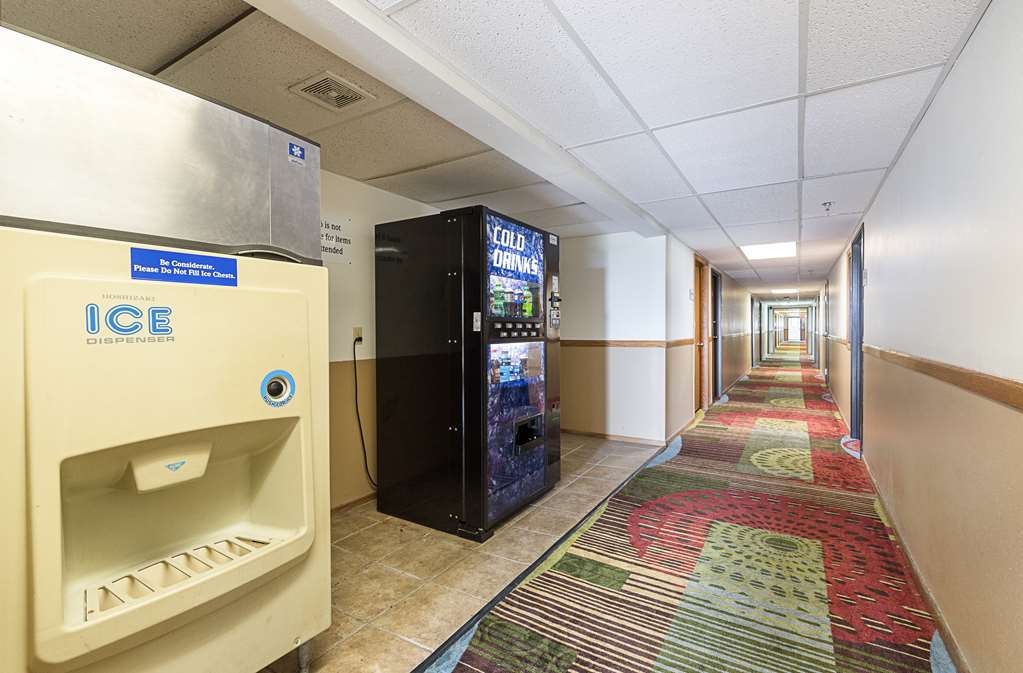 Motel 6 Kewanee IL - photo 19