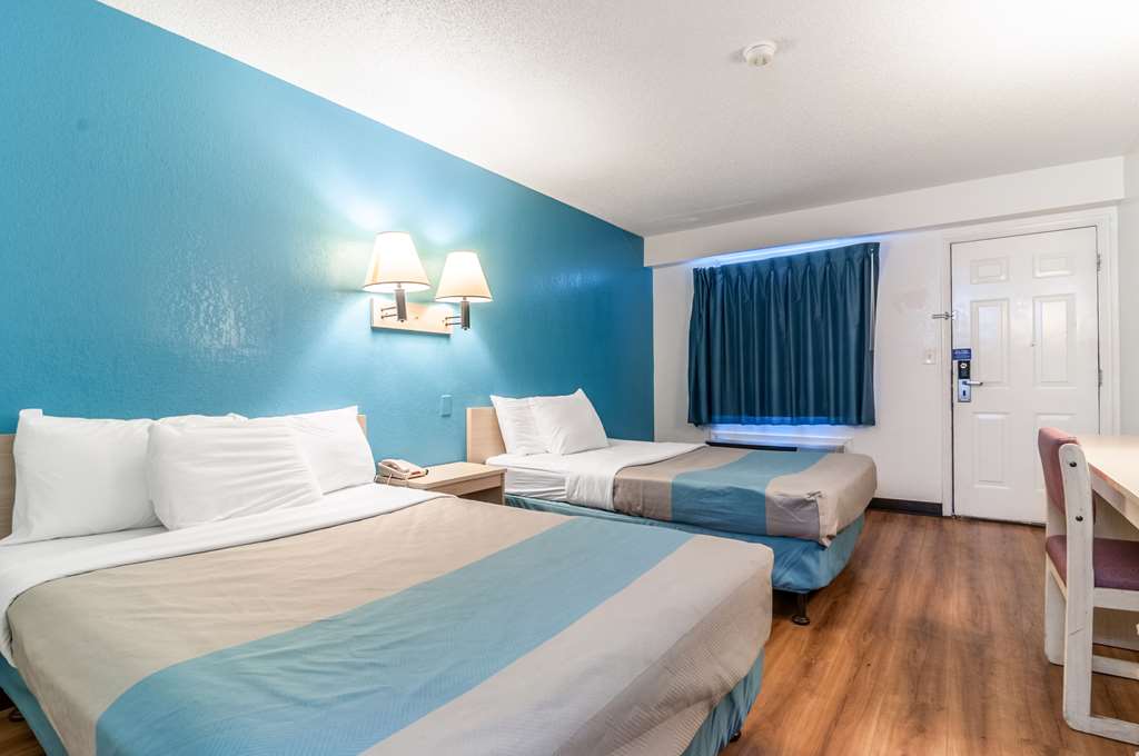 Motel6 Farmington Hills MI Northwest Farmington Hills - photo 19