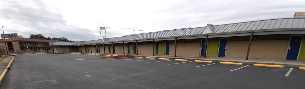 Travelodge by Wyndham Petersburg - photo 16