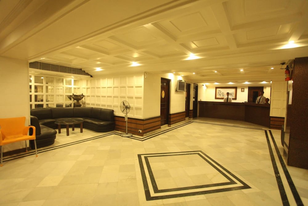 Tex Palazzo Hotel — hotel in Surat