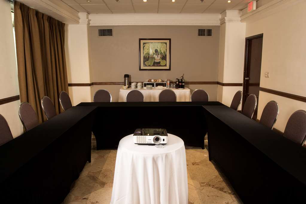 iStay Monterrey Historico Meeting Room