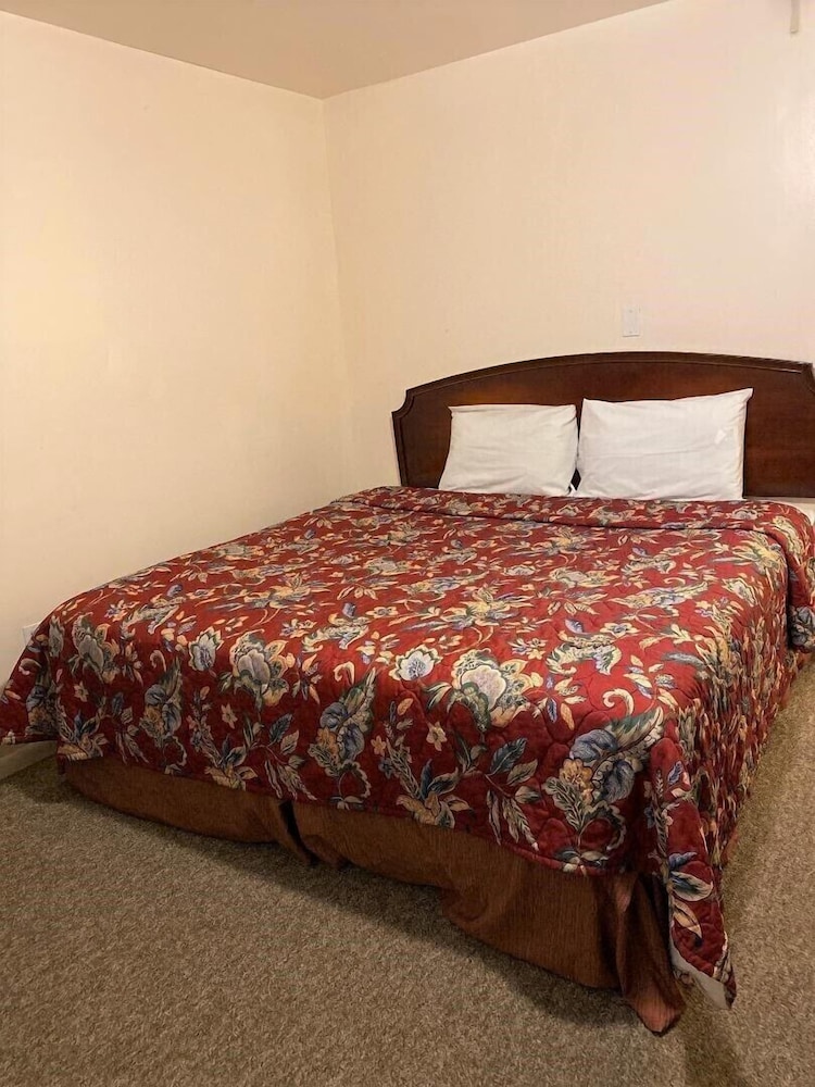 Country Place Inn And Suites - photo 7