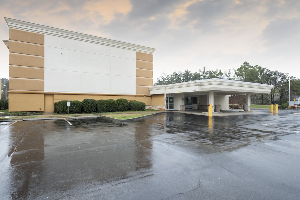 Red Roof Inn Knoxville Central Papermill Road - photo 33